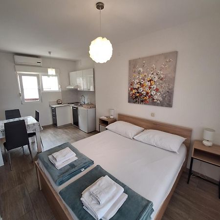 Apartmani Lisicina Omiš Buitenkant foto