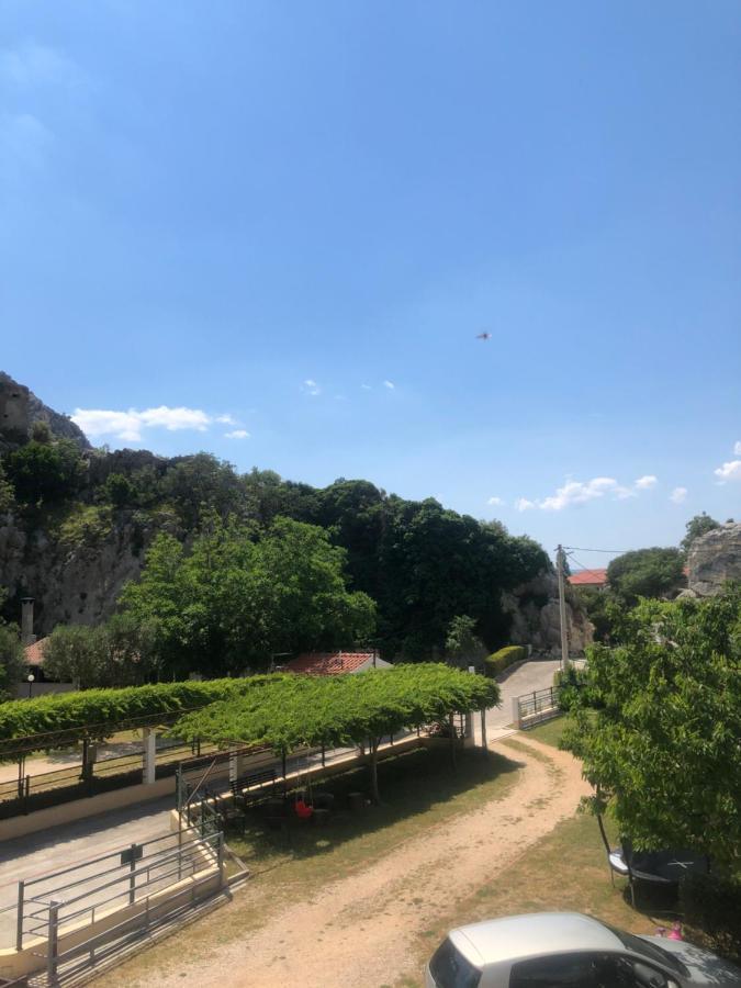 Apartmani Lisicina Omiš Buitenkant foto