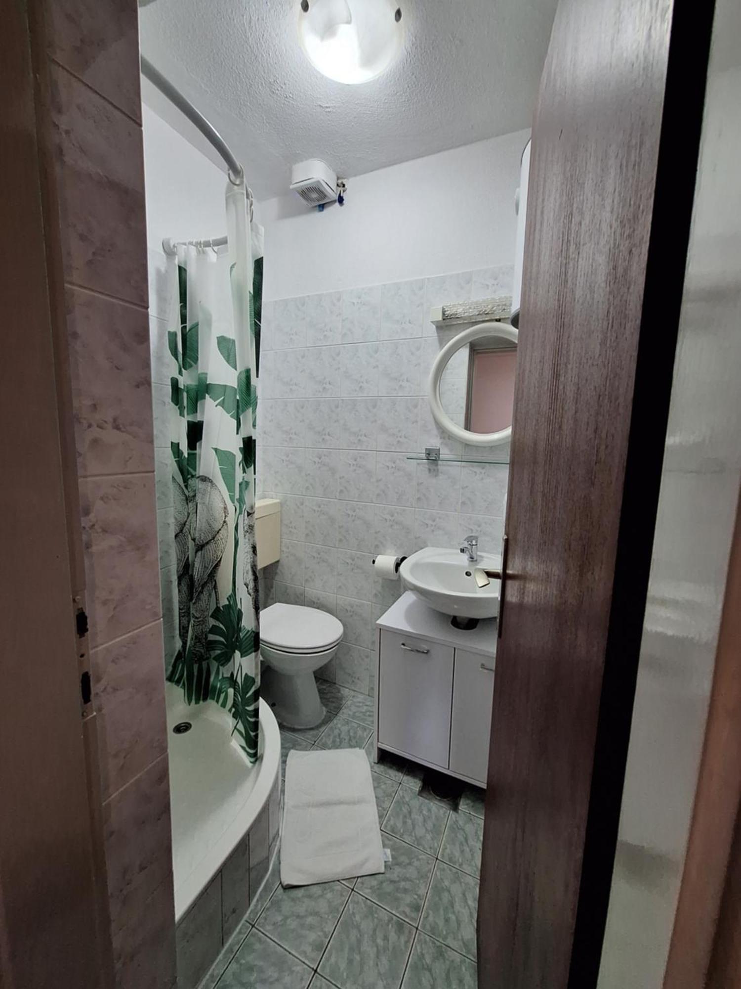 Apartmani Lisicina Omiš Buitenkant foto